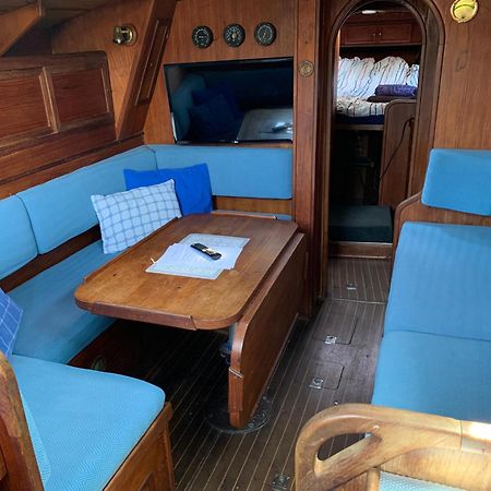 Hotel Unique Wooden Sail Yacht + 2 Bikes Included! San Adrián de Besós Zewnętrze zdjęcie