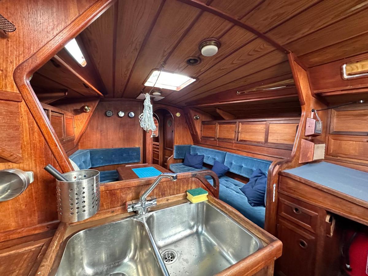 Hotel Unique Wooden Sail Yacht + 2 Bikes Included! San Adrián de Besós Zewnętrze zdjęcie