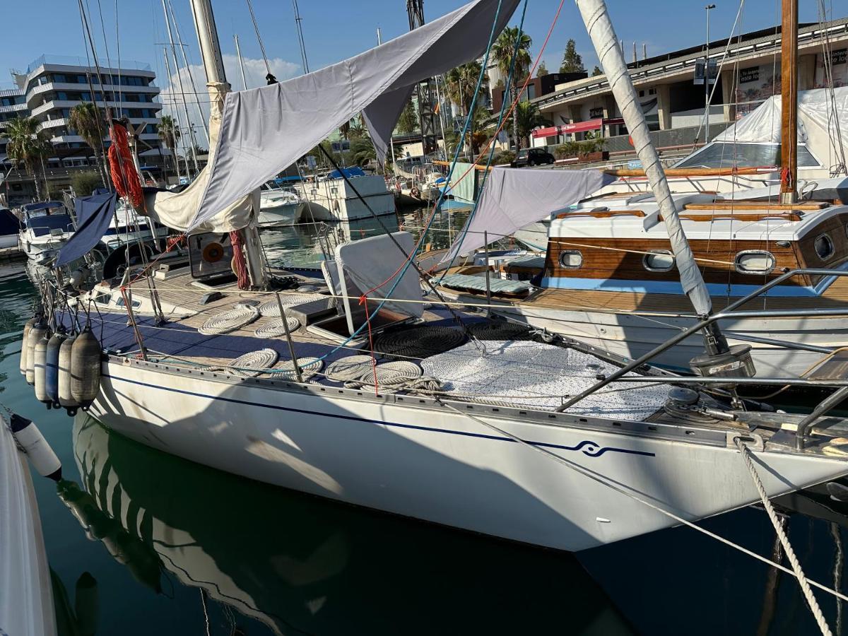 Hotel Unique Wooden Sail Yacht + 2 Bikes Included! San Adrián de Besós Zewnętrze zdjęcie